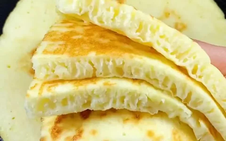 鸡蛋发面饼这样做蓬松萱软全程手不用粘面