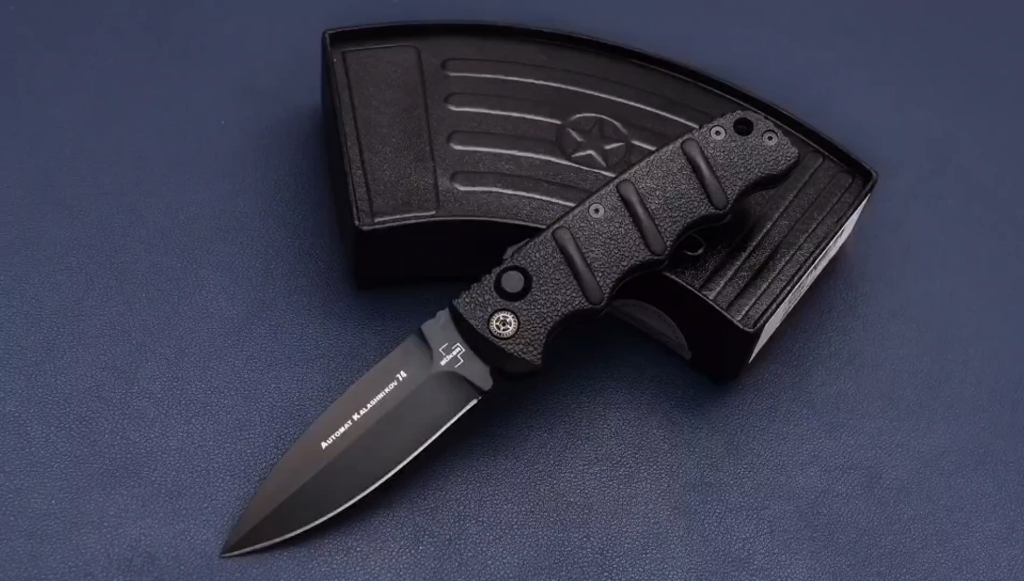 小巧又不失凶悍,boker博克 aks-74侧跳刀,少吃顿烧烤的省几百块撸它