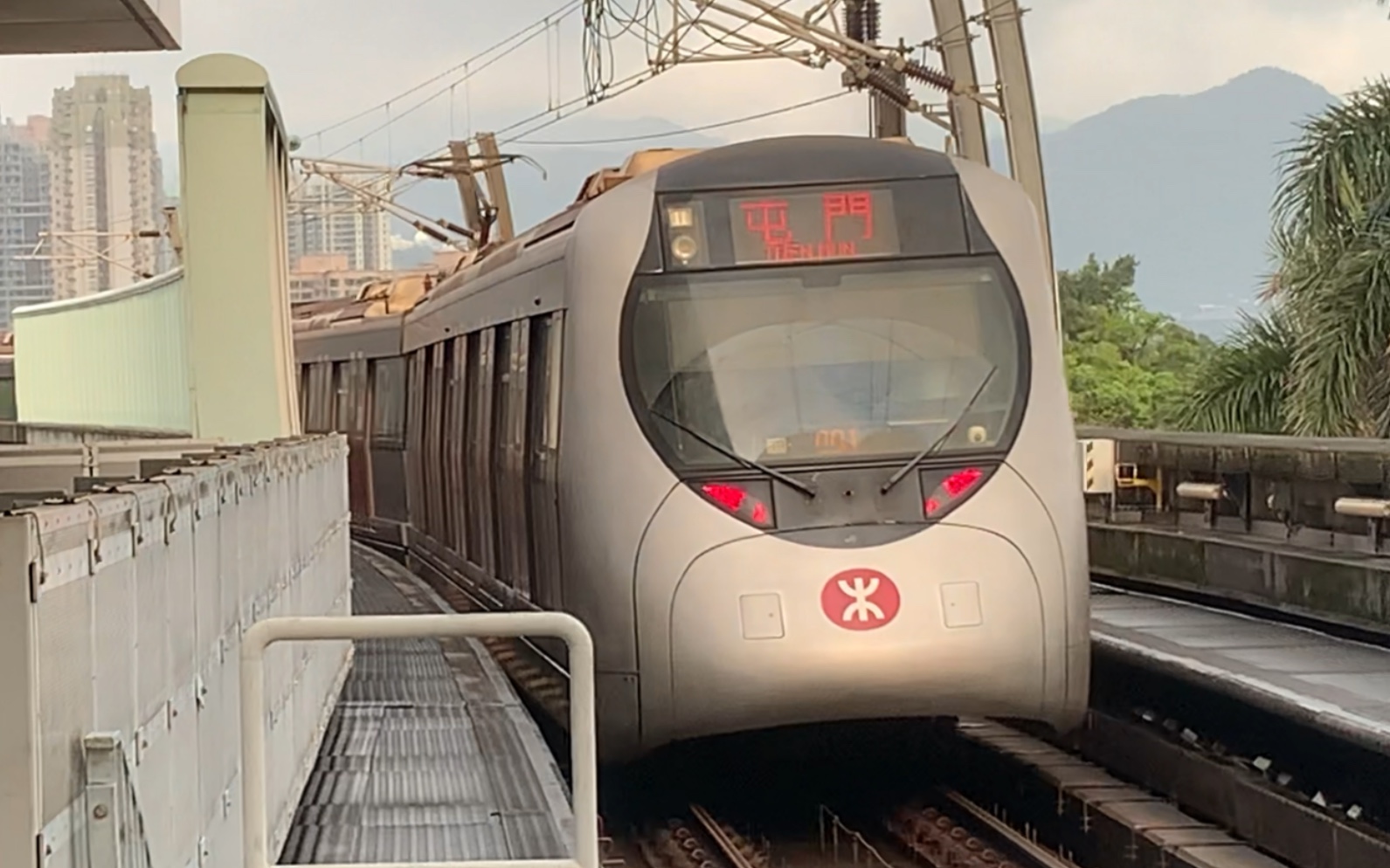 完成屯馬線東行首發後的千九(d361/362)離開烏溪沙站