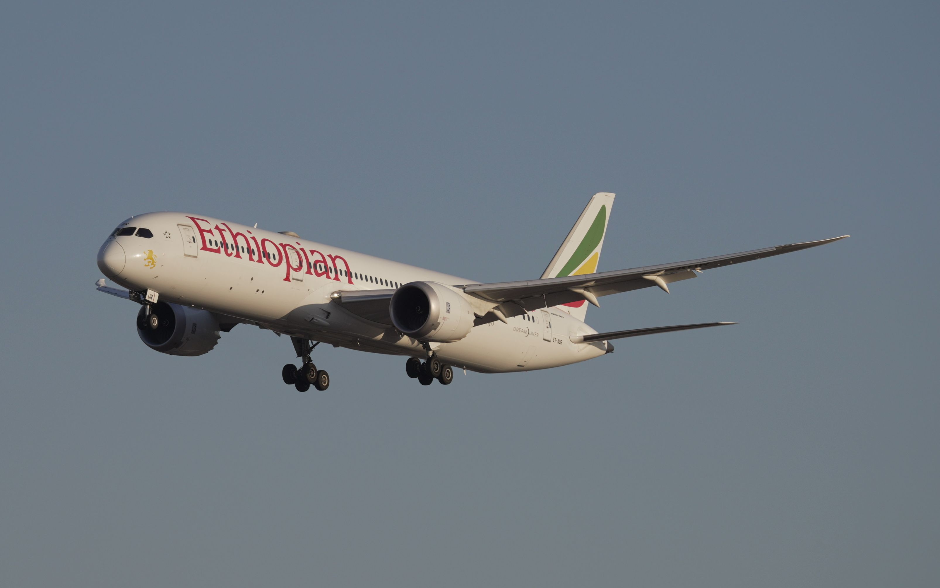 [4k] 埃塞俄比亚航空 波音787-9 et-aur 落地首都机场跑道01