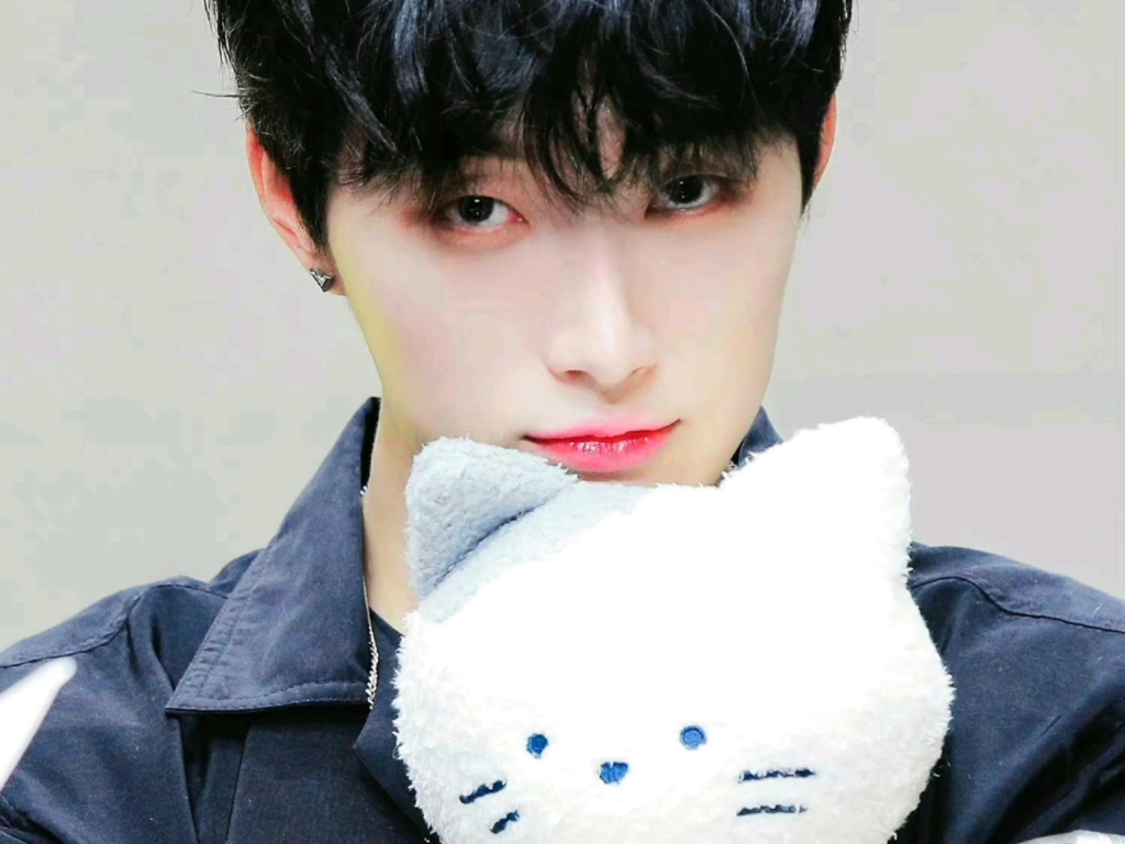 金宰汉(队长) omega x