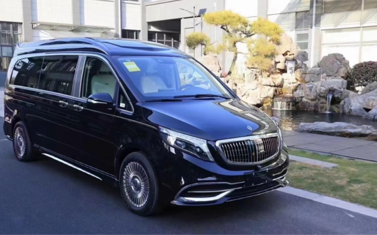 奔驰威霆迈巴赫vs680尊贵版