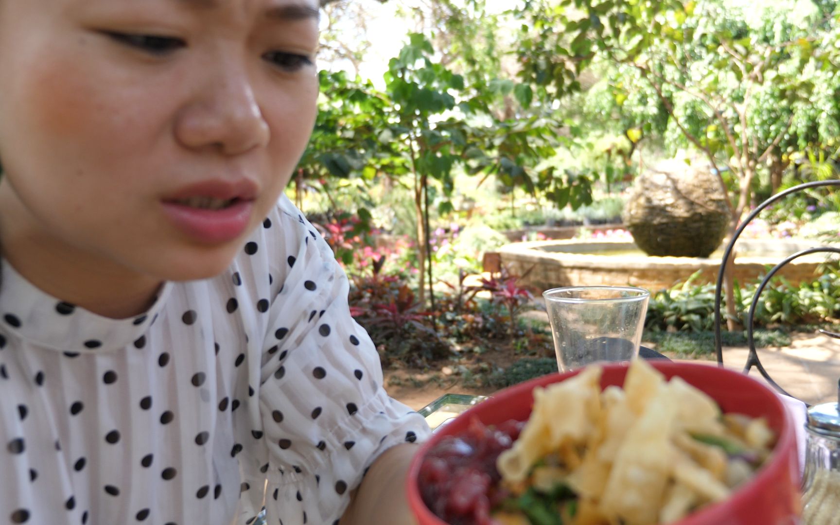 [图]65集：非洲高档的饭店，也离不开苍蝇，这一天我开始拉肚子了【非洲调查报告：马拉维】我去看世界第九季