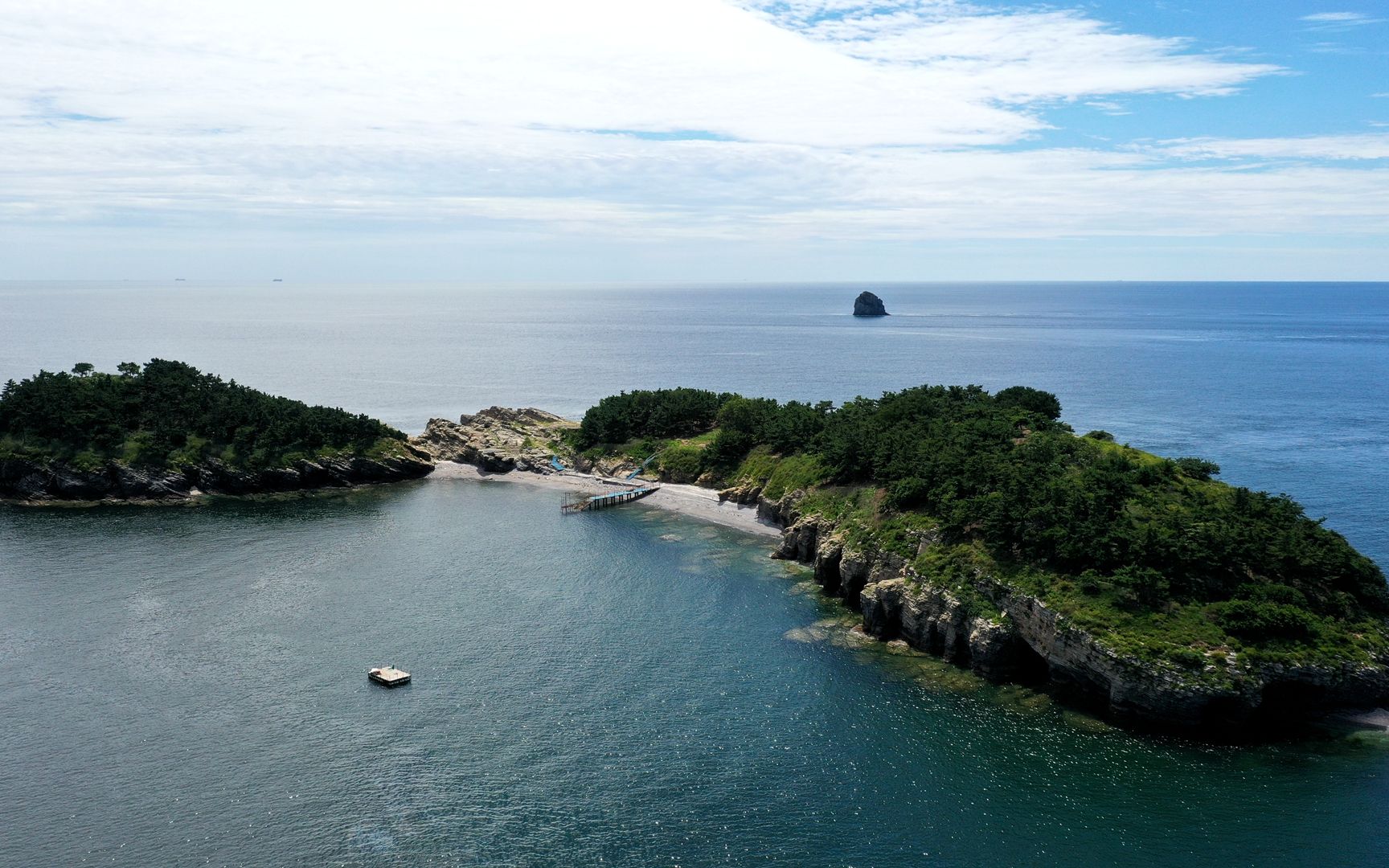 大连付家庄海域东大连岛南向海岸航拍(2022.8)