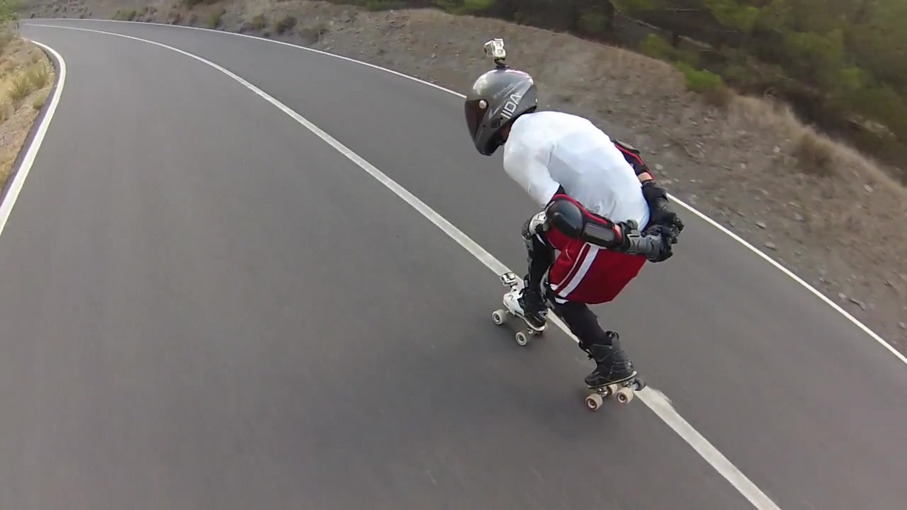 2014年西班牙·贝莱菲克 双排轮滑速降精彩视频_哔哩哔哩 (゜-゜)つロ