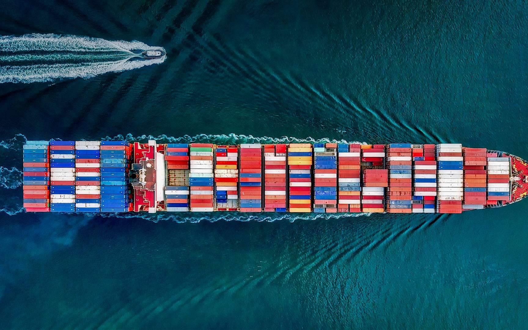 加利福尼亚州的一艘集装箱船,美国 (08 cameron venti/getty images