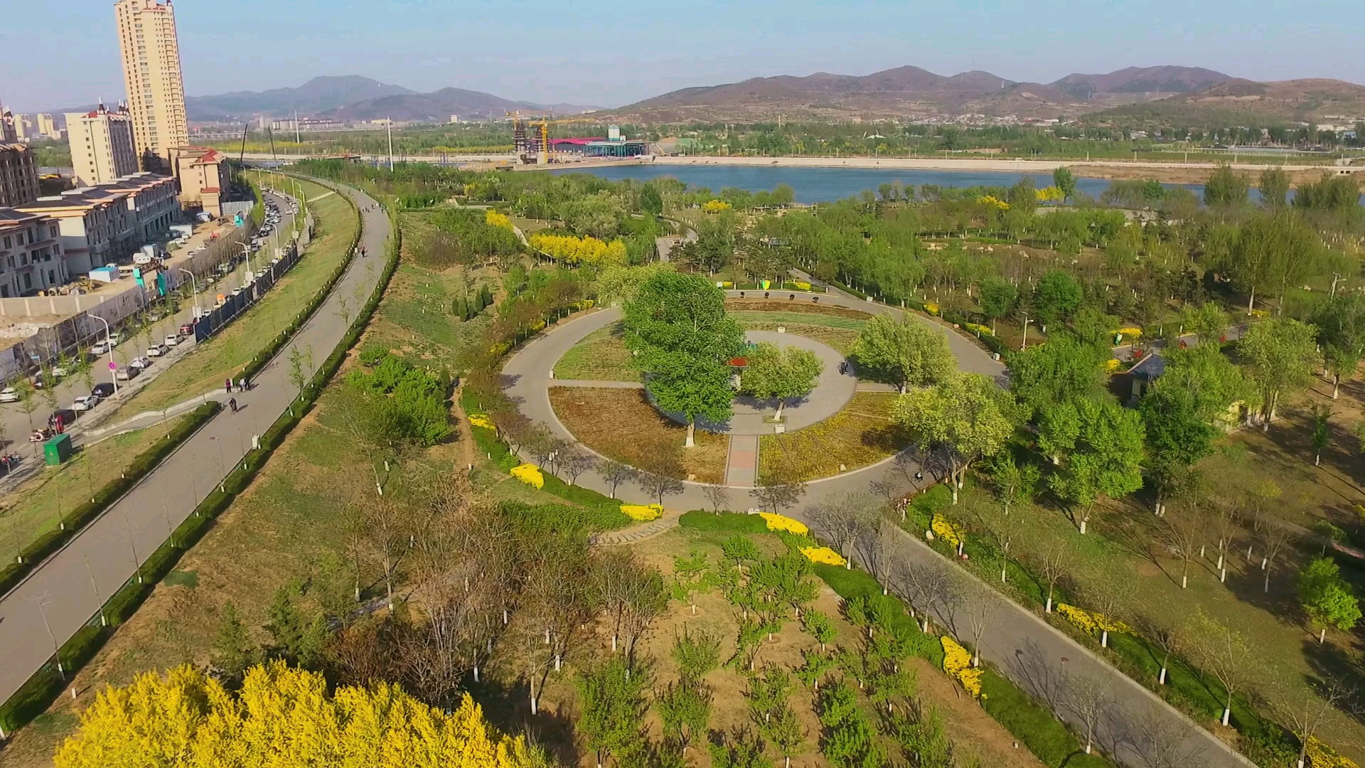 航拍锦州东湖森林公园