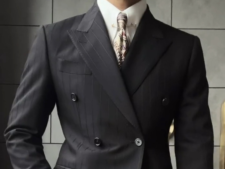 优雅绅士黑色条纹西服套装