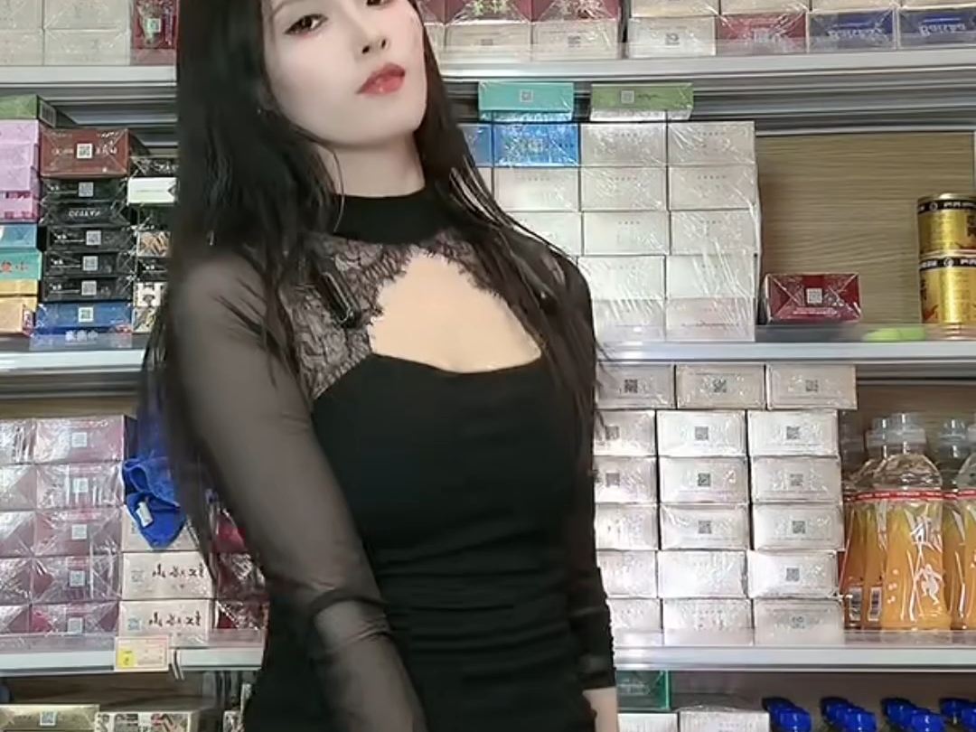 便利店老板娘