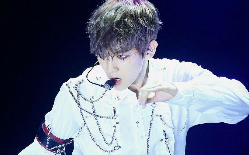 gucci 天才爱豆sense王 可盐可甜边伯贤 踩点眼神顶胯杀