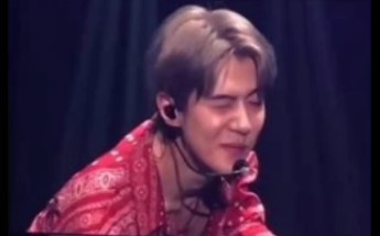 [图]【EXO吴世勋】SEHUN被哥哥们嘲笑为眼睛进灰演技的狼美Ending wink