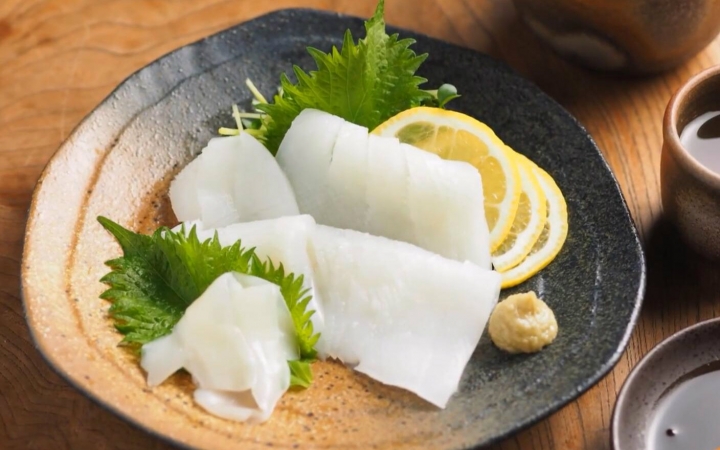 筋肉料理人系列-生乌贼刺身~墨汁意大利面