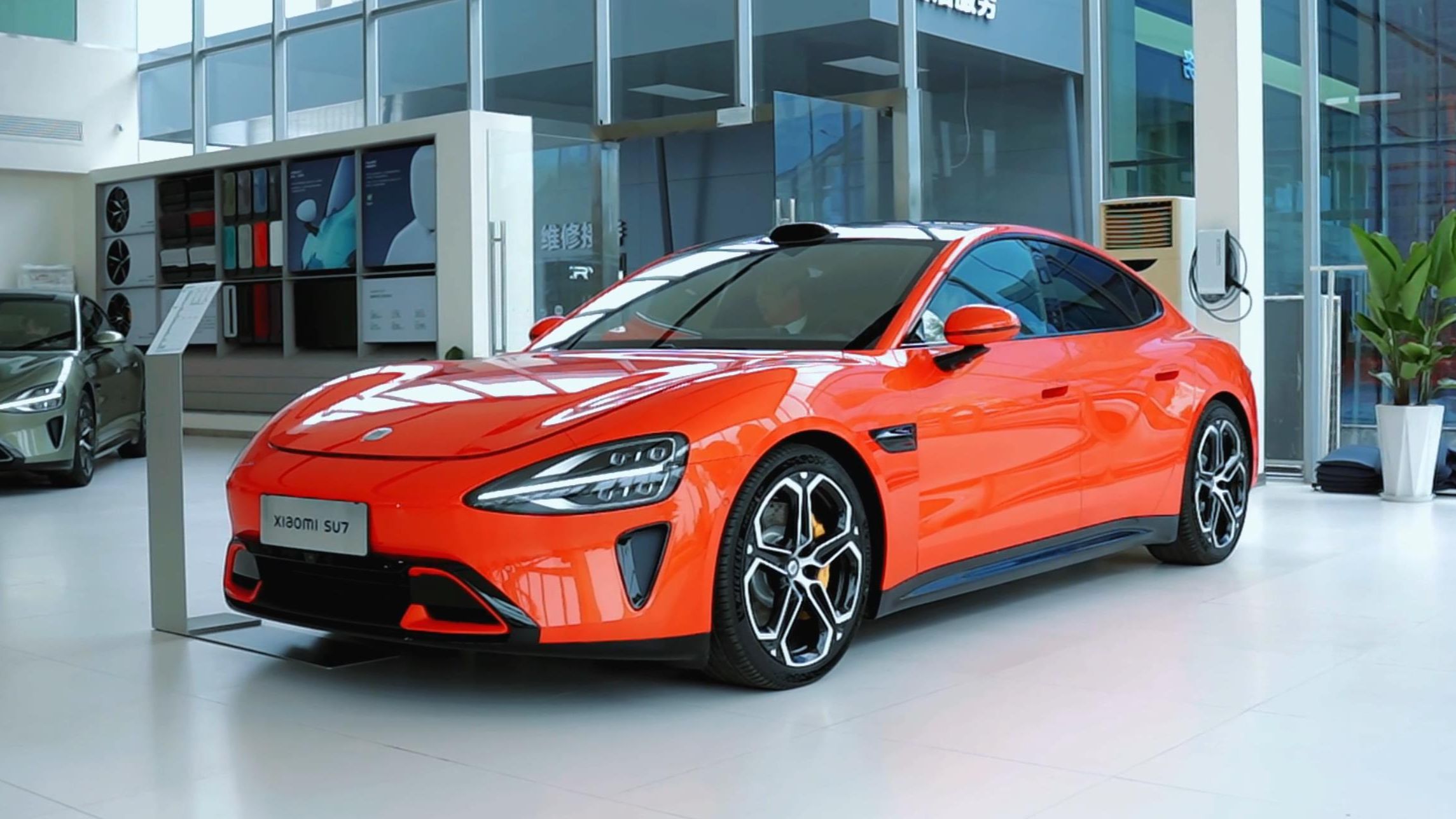 国产真正像样的跑车!小米su7为啥那么火,等车周期要5个月!