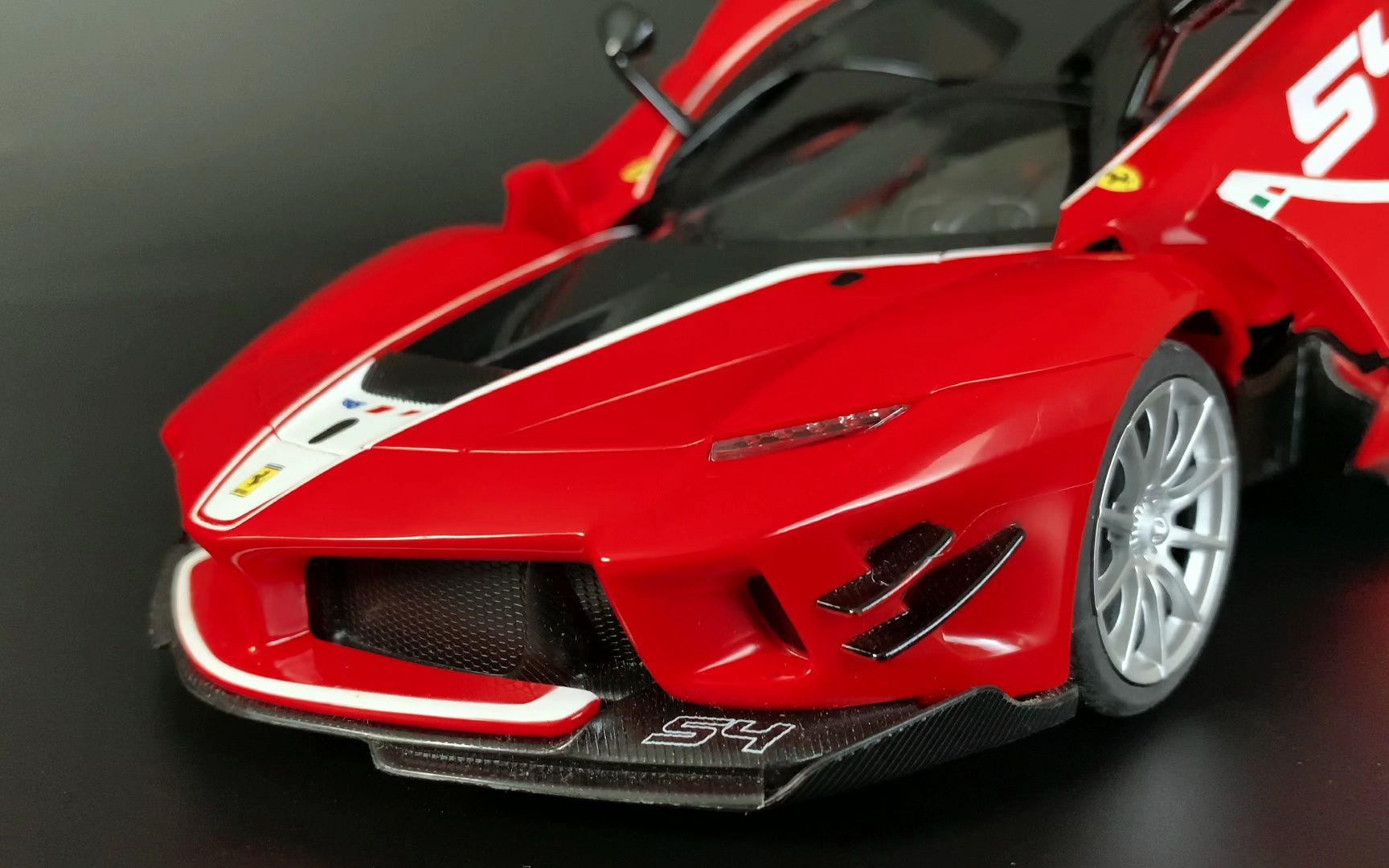 为征服赛道而来,混动超跑"马王"法拉利fxx k evo