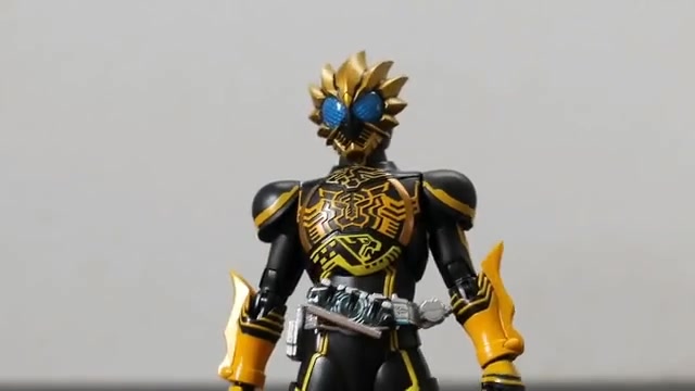 真骨雕假面骑士ooo猫系联组shf评测视频