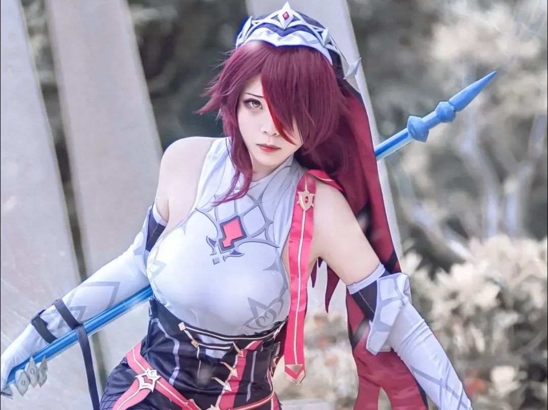 "绝美御姐!原神罗莎莉亚cos美图曝光"