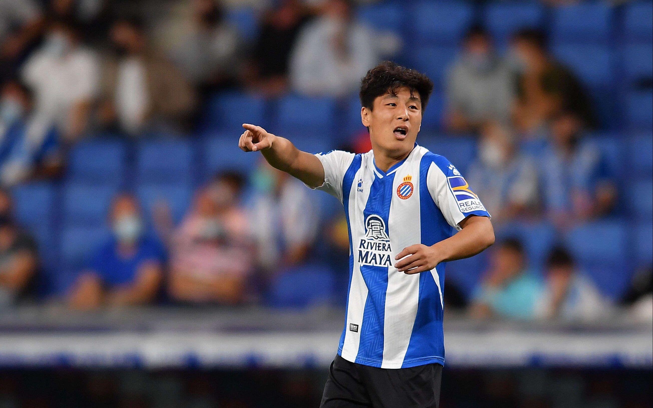 真该走了?武磊西甲连续6轮未登场刷新纪录,家庭成为他牵绊