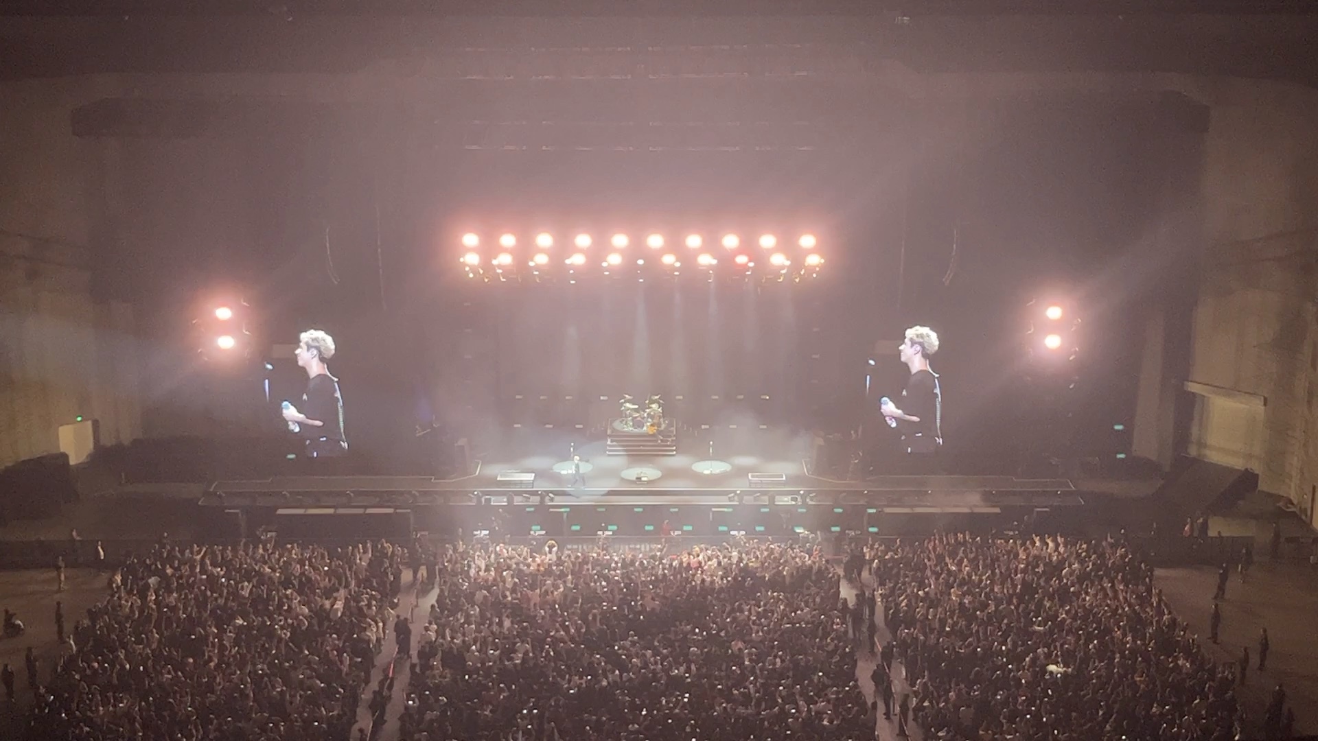 taka这小伙子是会说话的!——oor亚巡成都演唱会现场