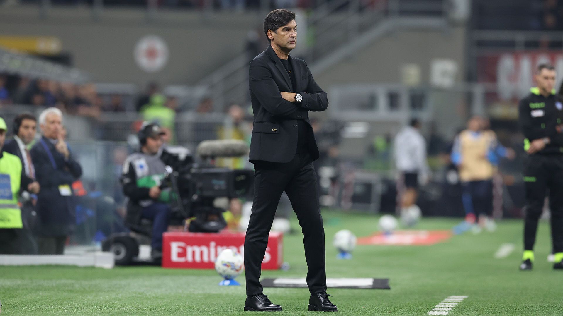 主教练丰塞卡在对阵那不勒斯的比赛后91