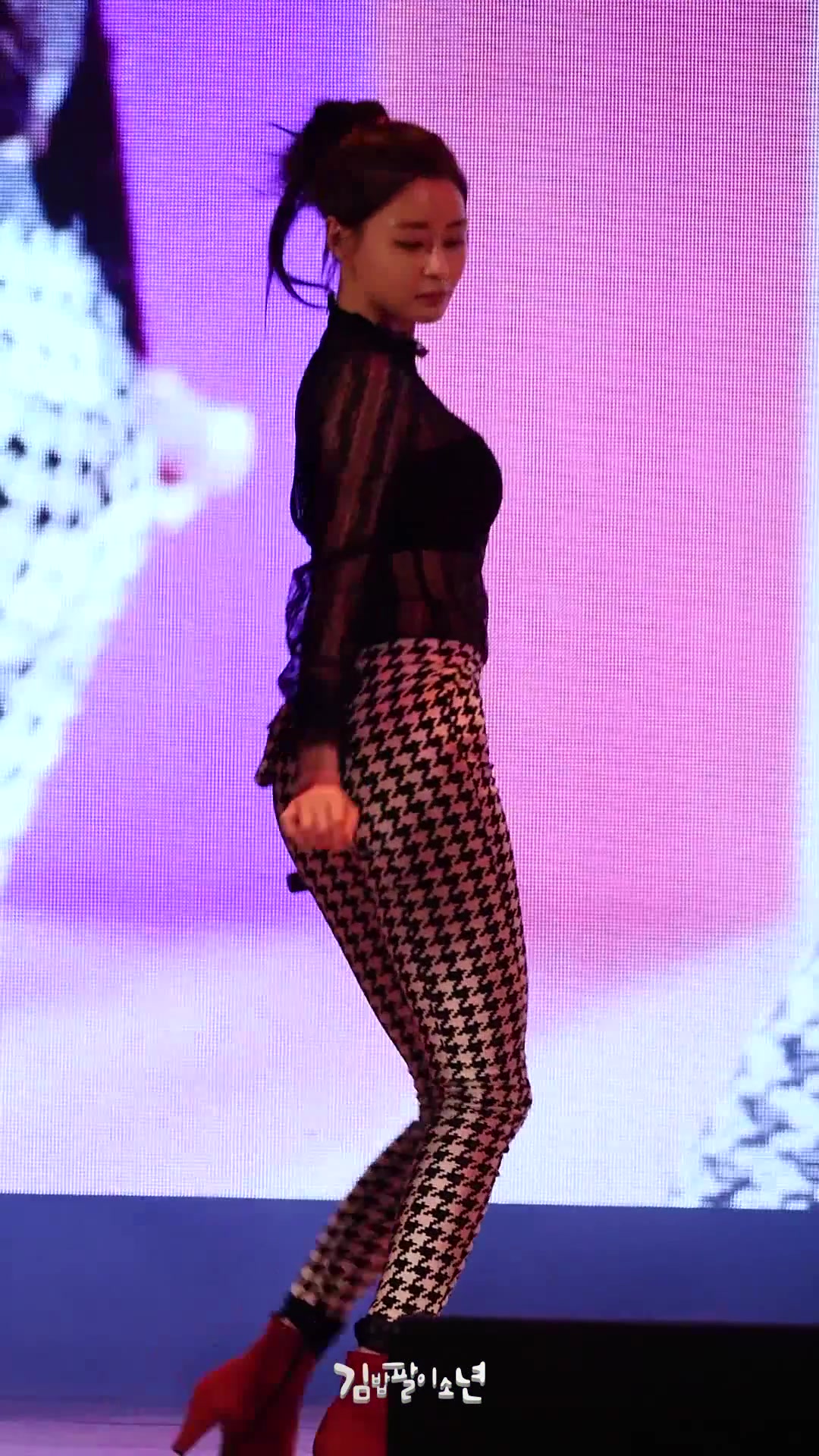 【饭拍】【hellovenus】【权娜拉kwon nara】-黏黏