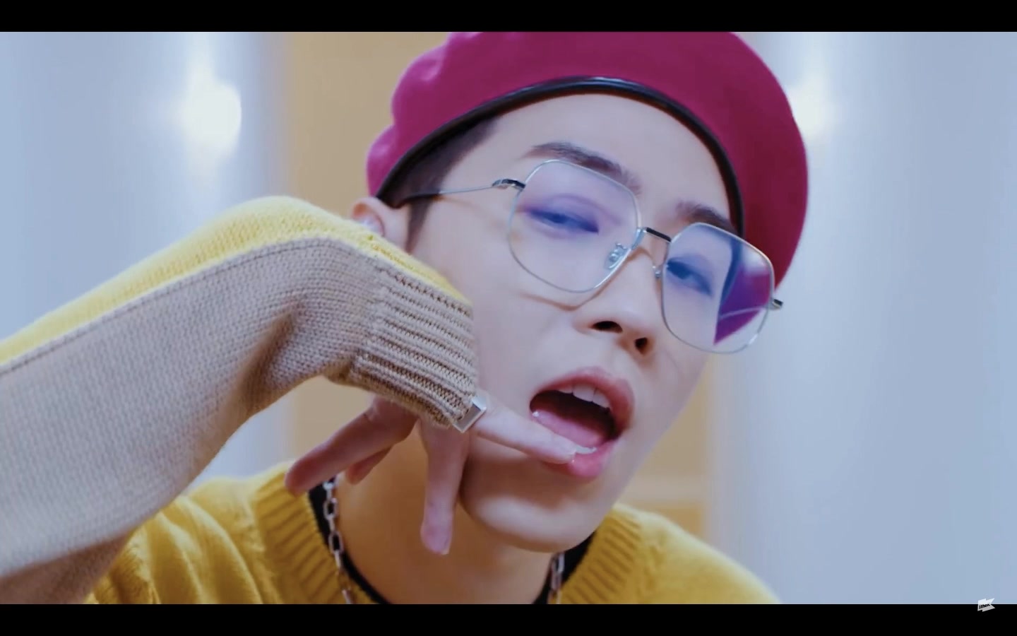 【音乐篇之aomg】aomg gray&loco mv