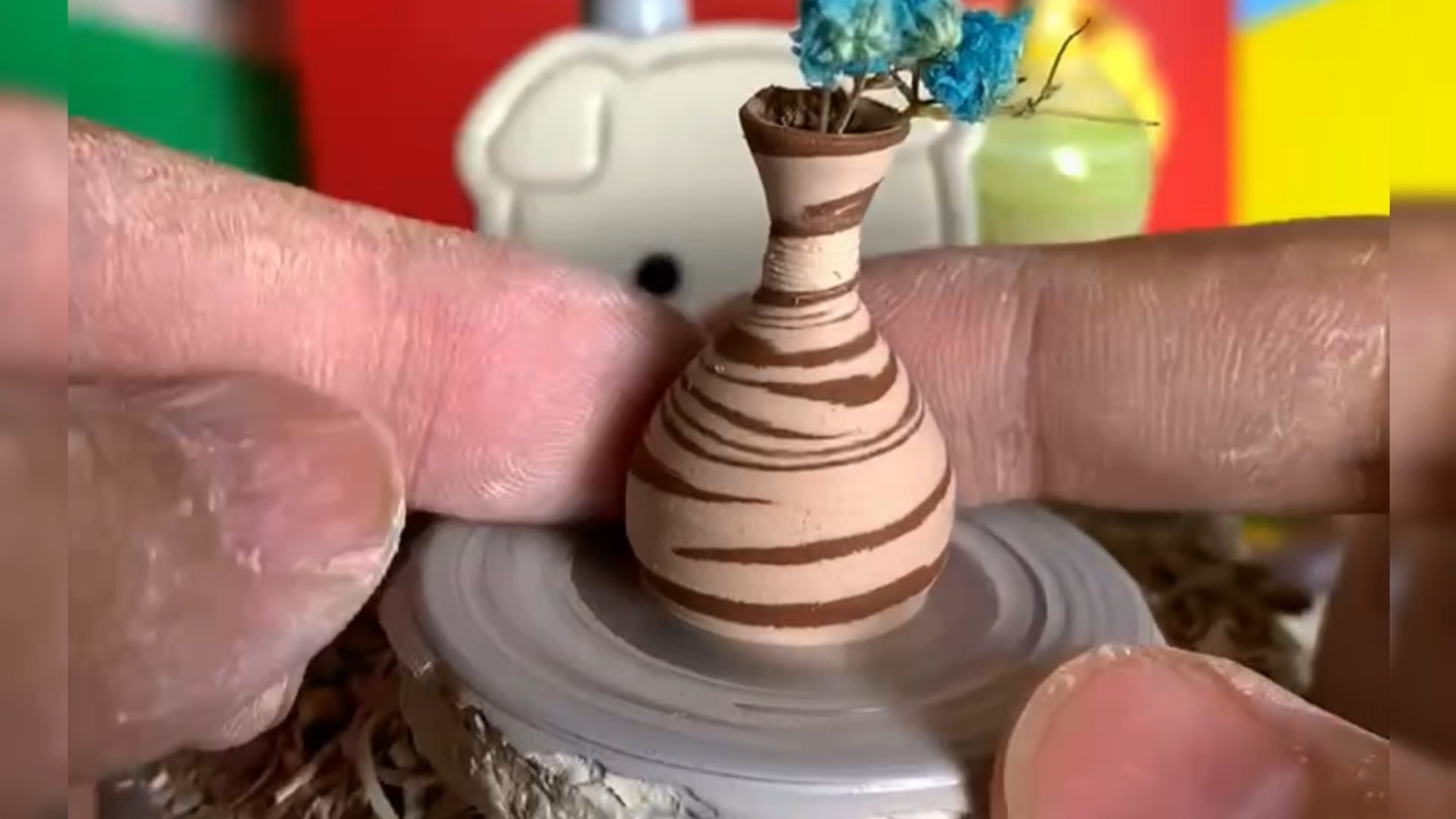 绞胎迷你手工陶艺小花瓶制作过程