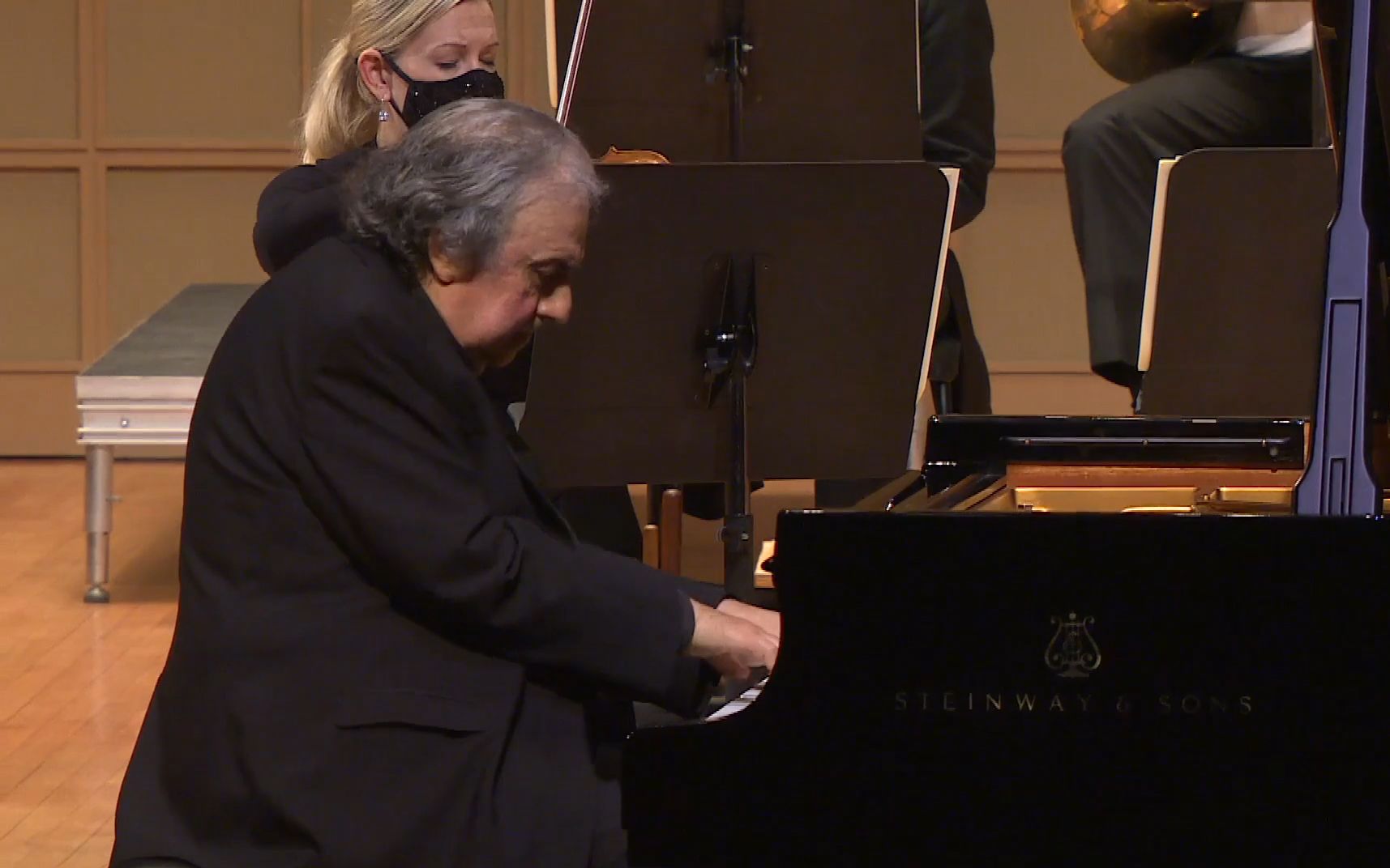 [图]Yefim Bronfman+法比奥·路易斯+达拉斯交响乐团演绎贝多芬第二钢琴协奏曲和第八交响曲