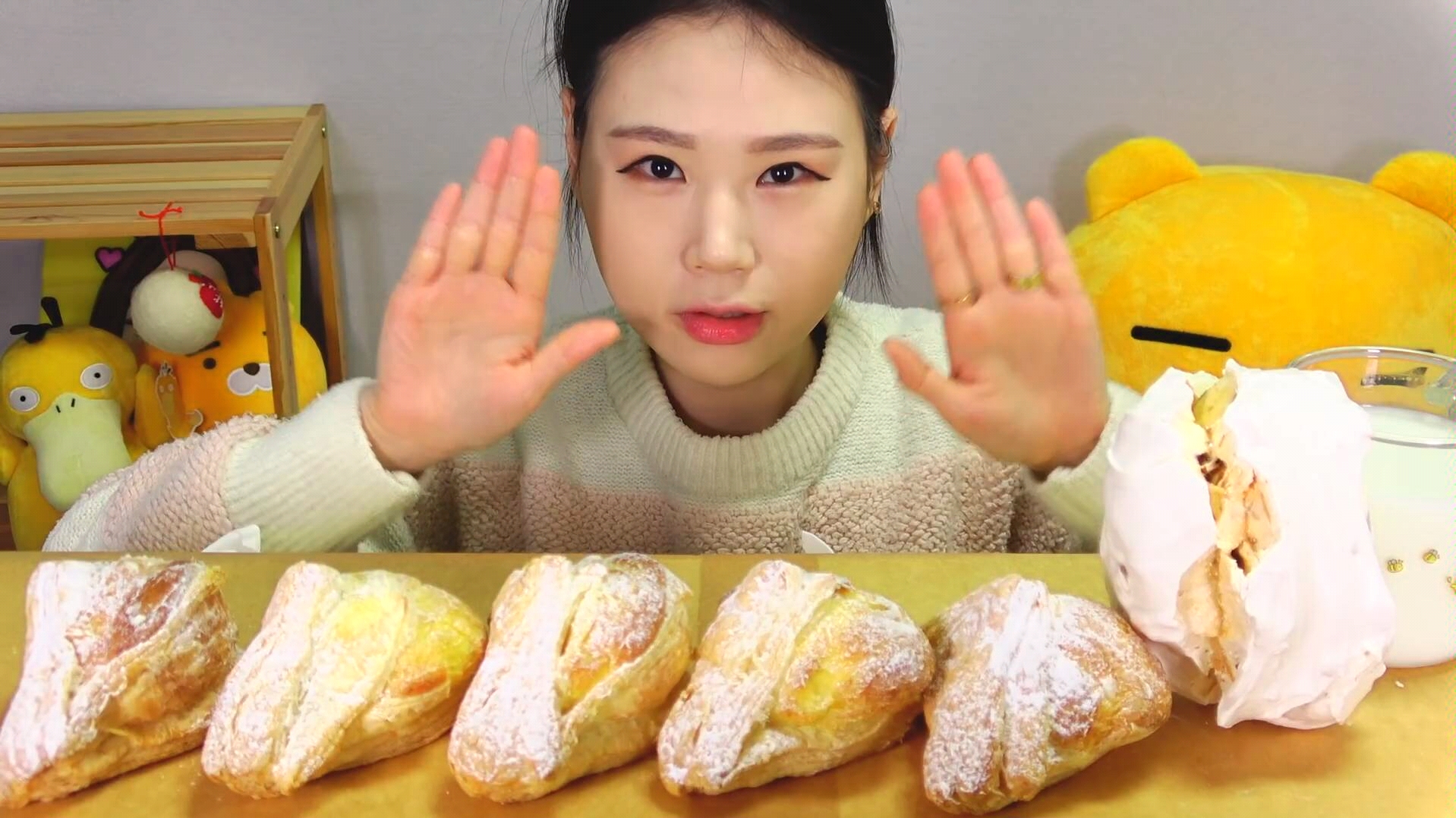 【fran卡妹】吃播巨型酥皮饼干,牛奶派