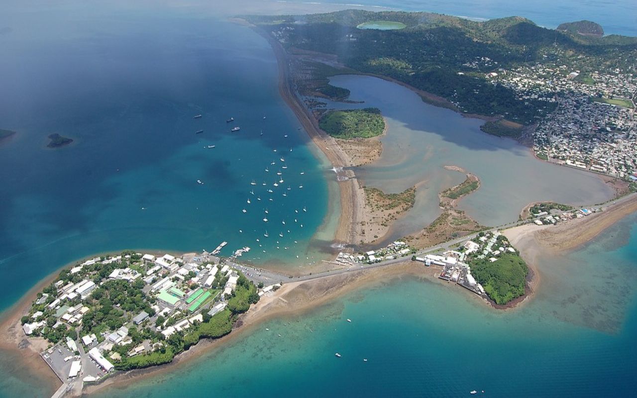 法国和印度洋马约特岛 | france and the indian ocean island of