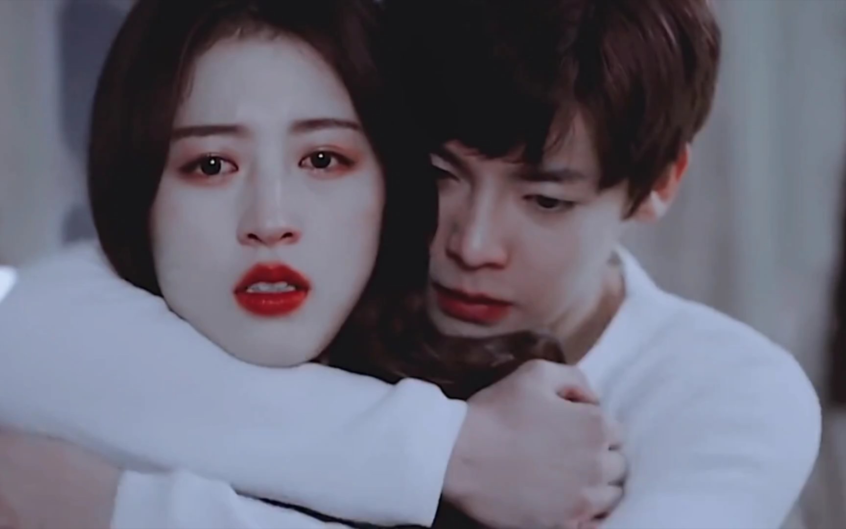 拥抱是最好的话语"周雨彤 ""侯明昊