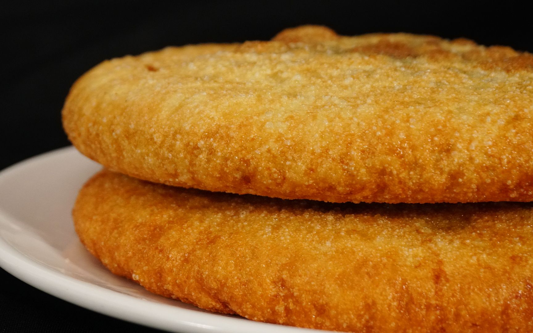 这饼俗称黄金大饼,外边卖15元一个,原来做法这么简单,咬一口外酥里软