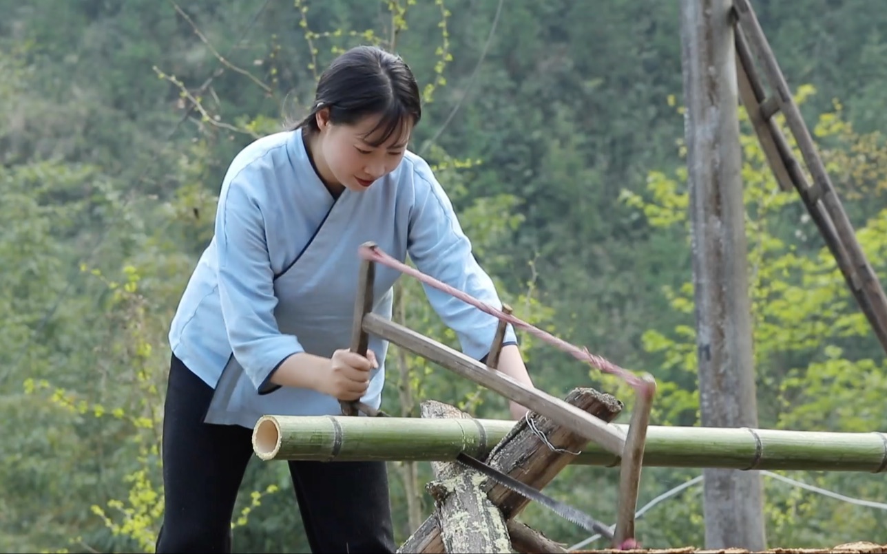 [图]姑娘隐居深山，找一块地，种一地花，这生活真让人羡慕