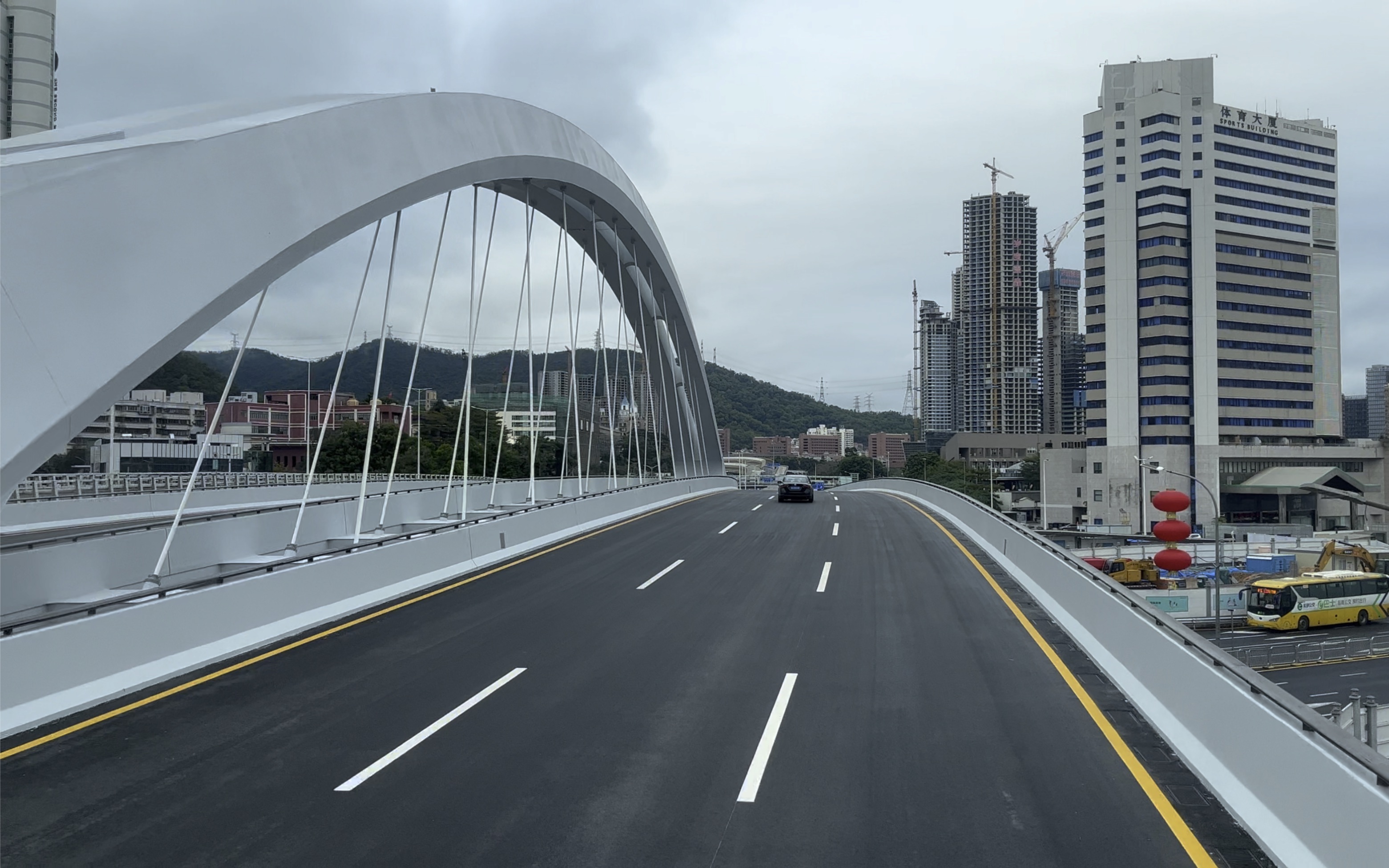 活动作品深圳黄木岗立交永久桥通车