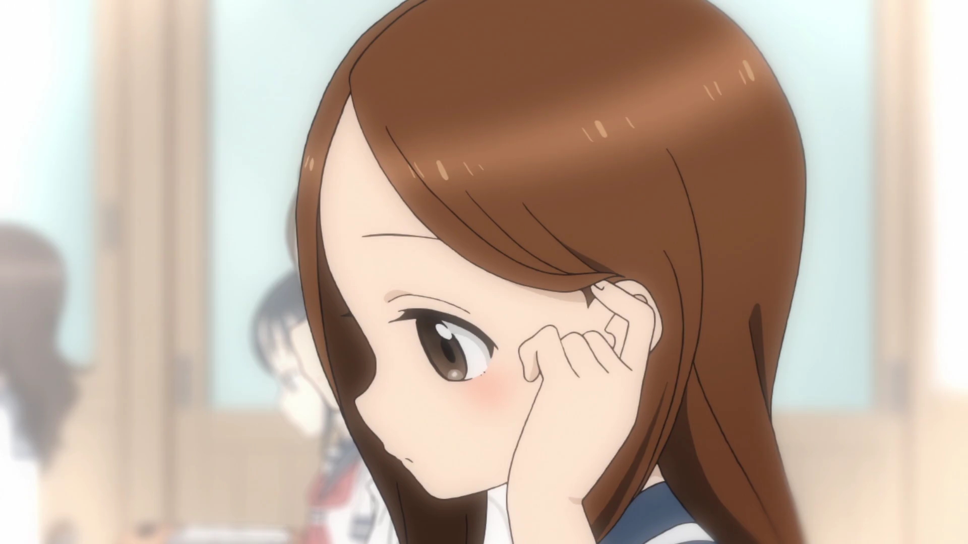 看高木太太而害羞的西片同学