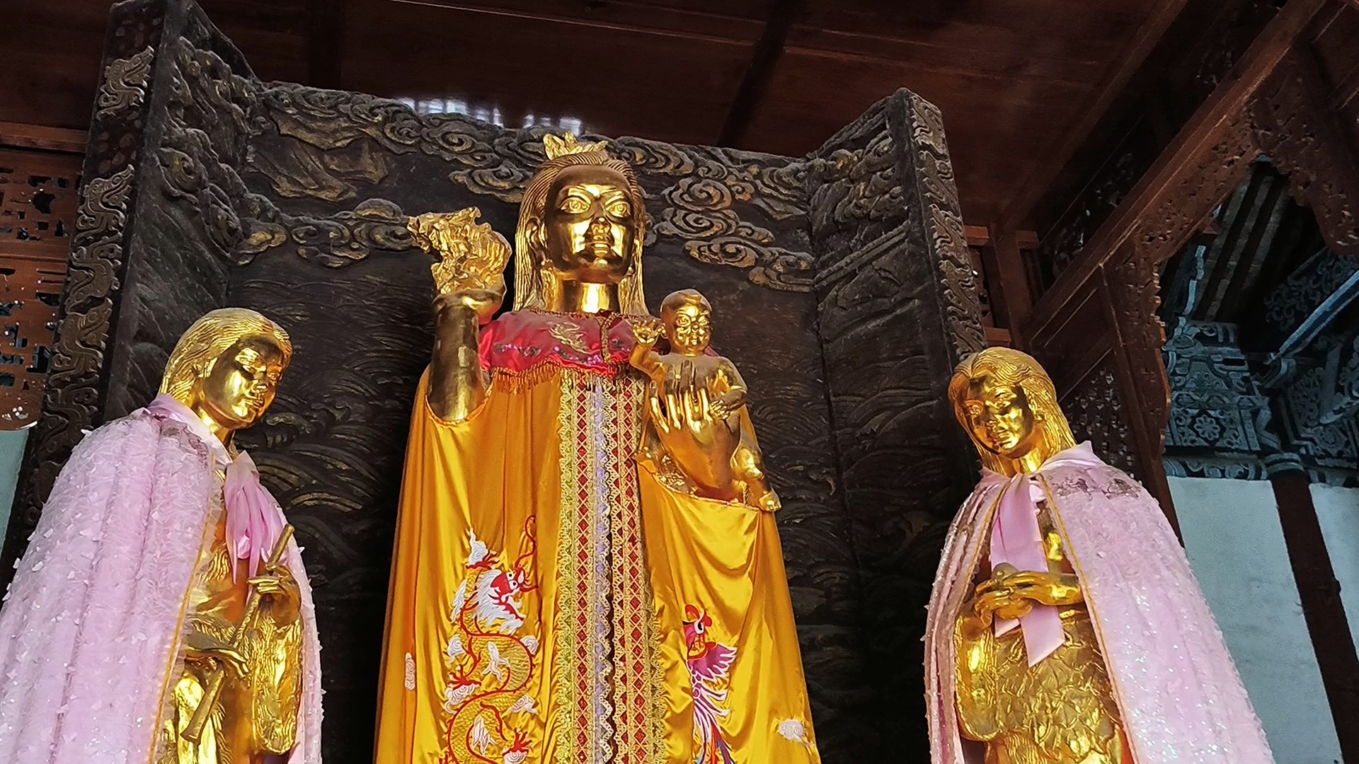 太昊陵显仁殿供奉女娲娘娘,被称人祖奶奶,当地人为何在此拴娃娃