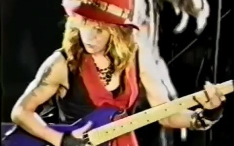 [图]【Taiji&Toshi】内含大段Taiji贝斯Solo 'Born to be Wild'(Taiji, Toshi, Baki,Raven)Live1990