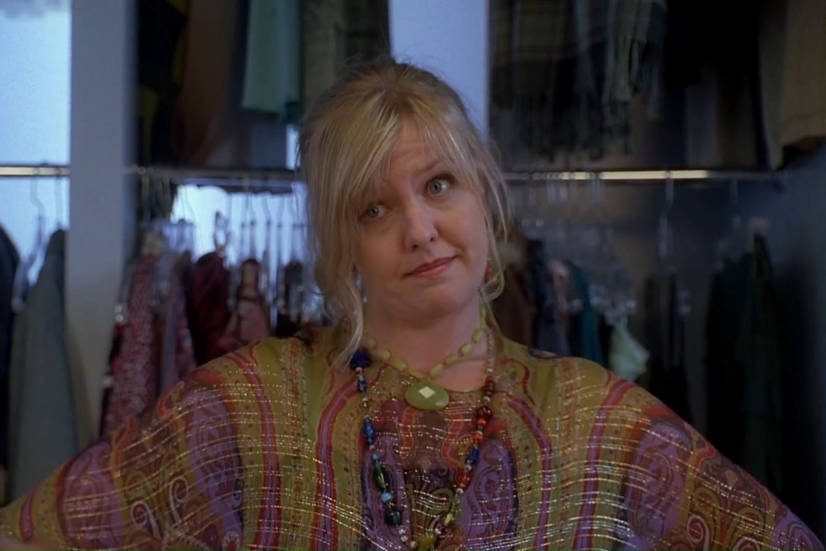 【丑女贝蒂】s1e5.6 贝蒂做出新尝试遭挫败,时尚女魔头为减肥不择手段