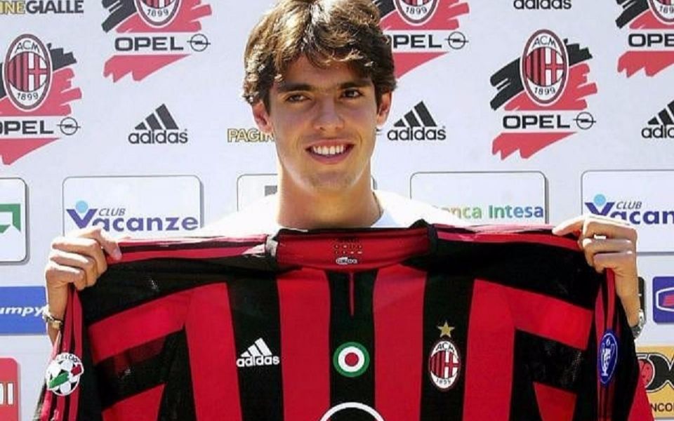 还记得这是卡卡第几次回米兰吗?