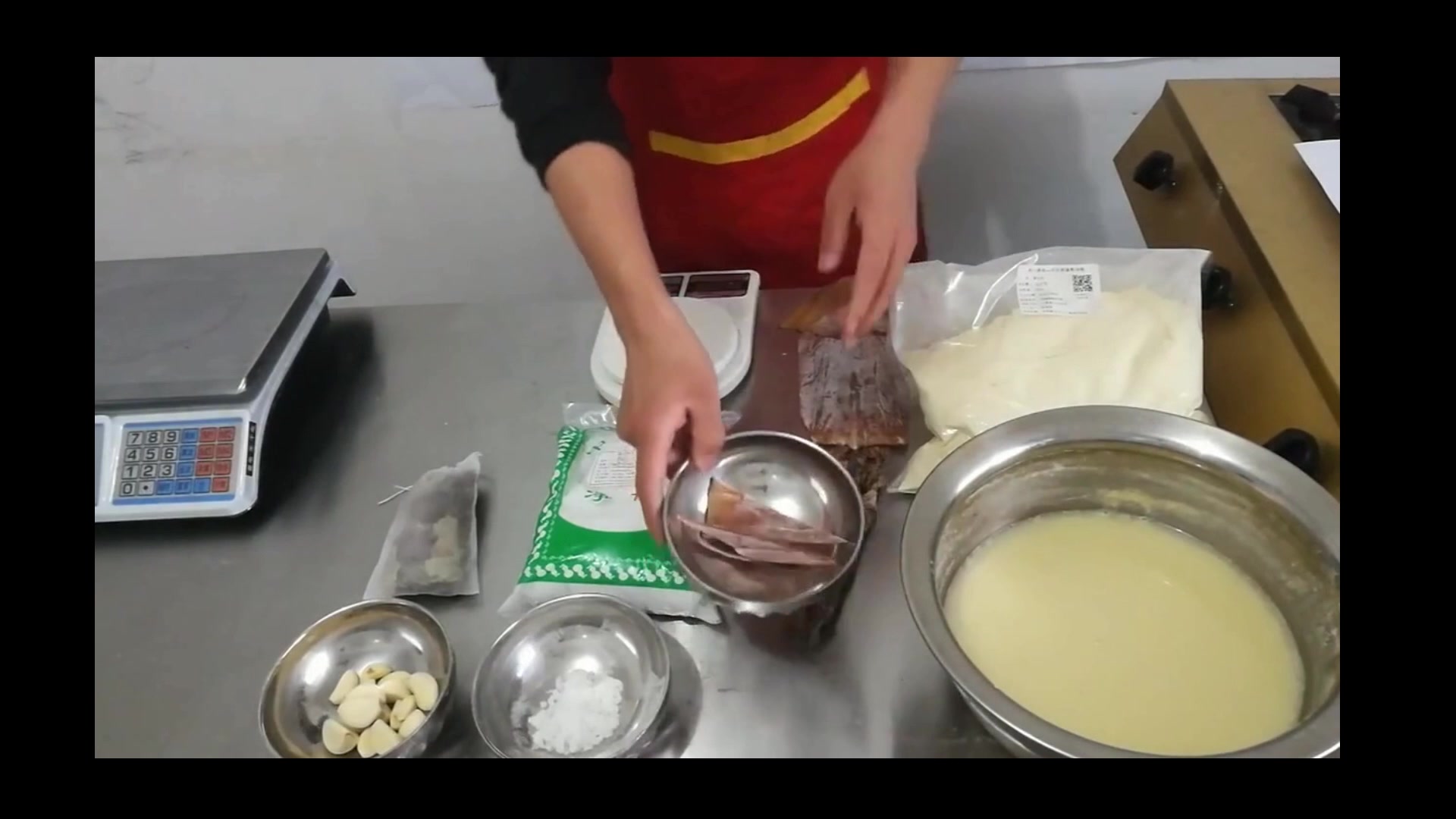 湖南长沙臭豆腐臭水的制作方法