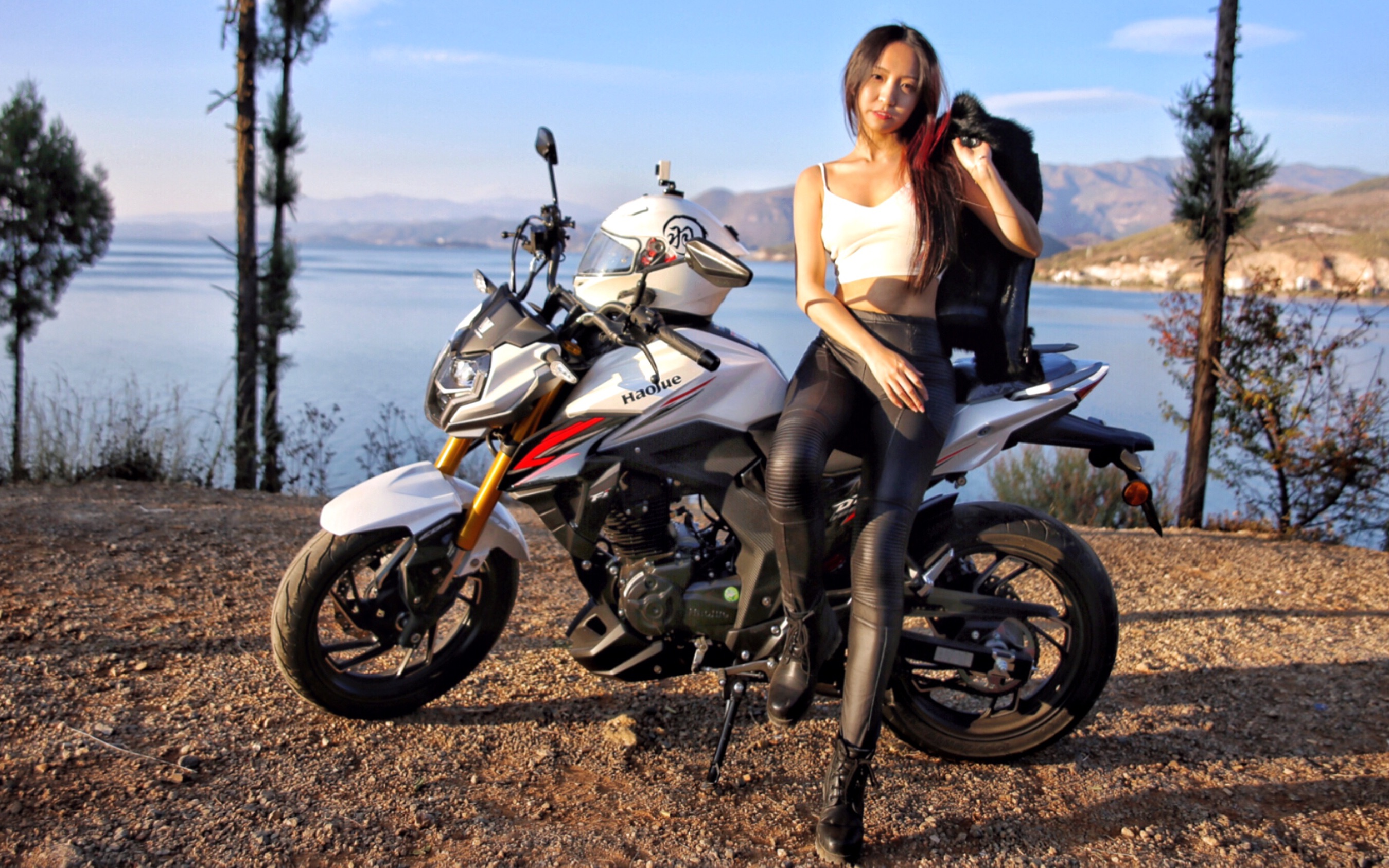 摩托车壁纸女骑手图片