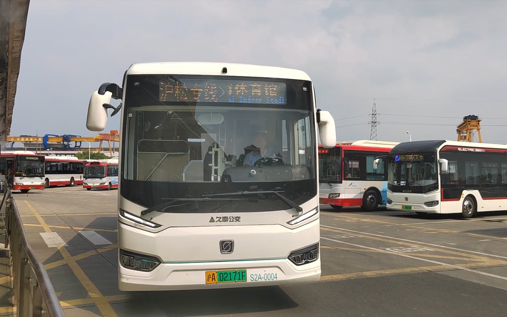 48 沪松专线(s2a-0004) 松江汽车东站→上海体育馆 全程前方povpovep