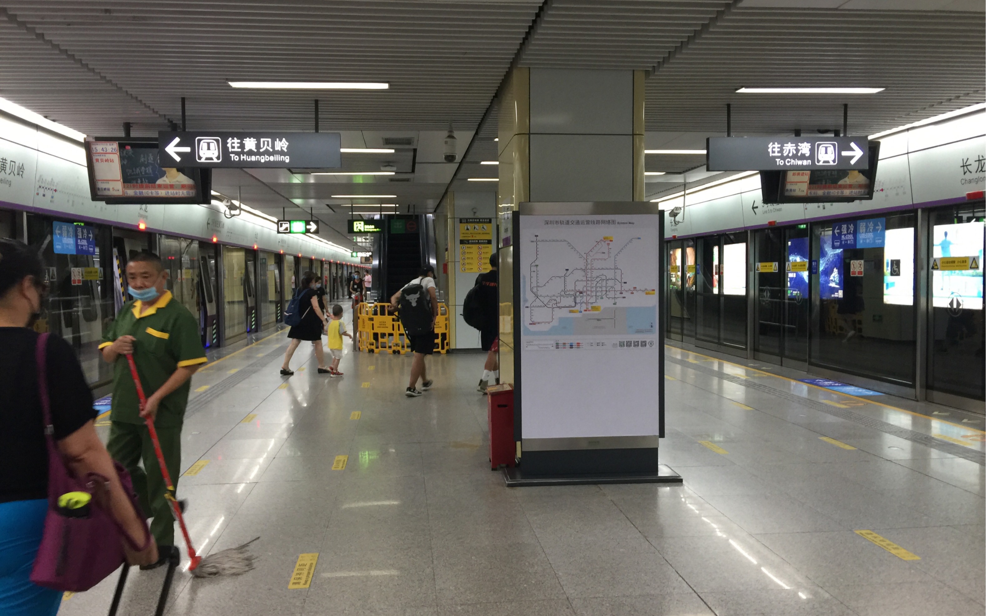 深圳地铁12号线黄田站图片