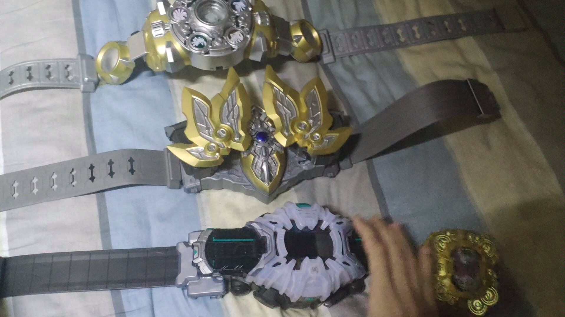 崇皇时王 雷霆雅塔莱斯 再版帝皇侠腰带同时变身(三大金色最终形态)