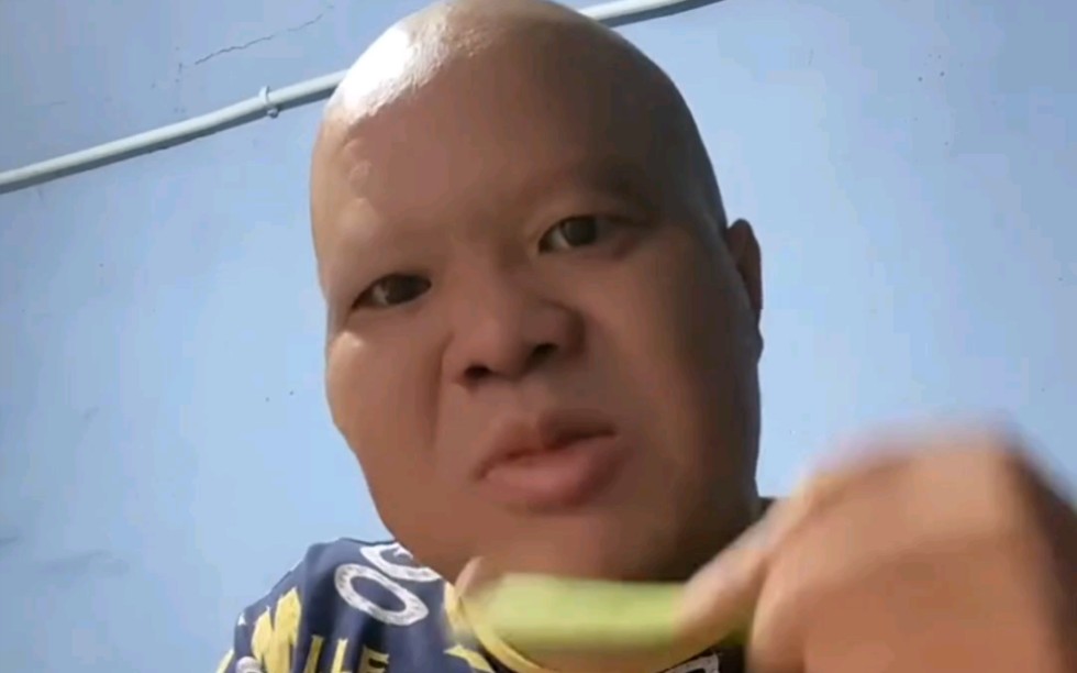 柴浩把关瑞生脸撅肿了