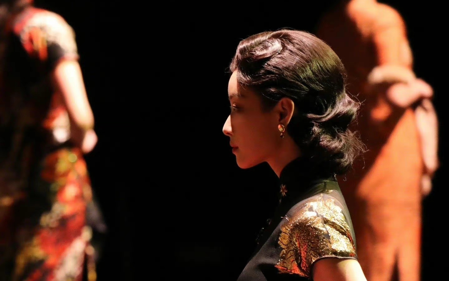 倪妮旗袍美翻了