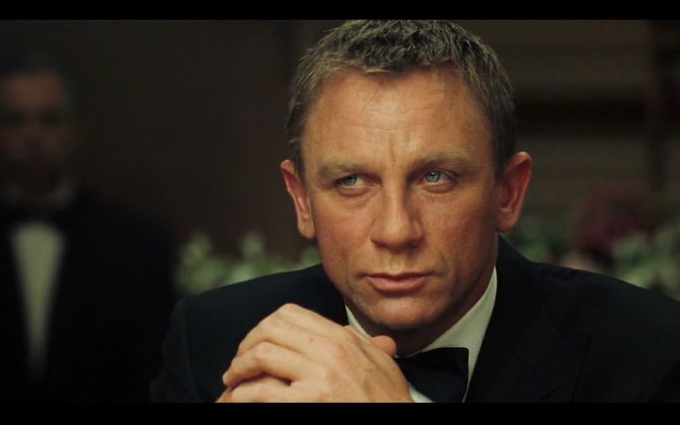 007电影邦德做事干净利落美女要得坏蛋也要干