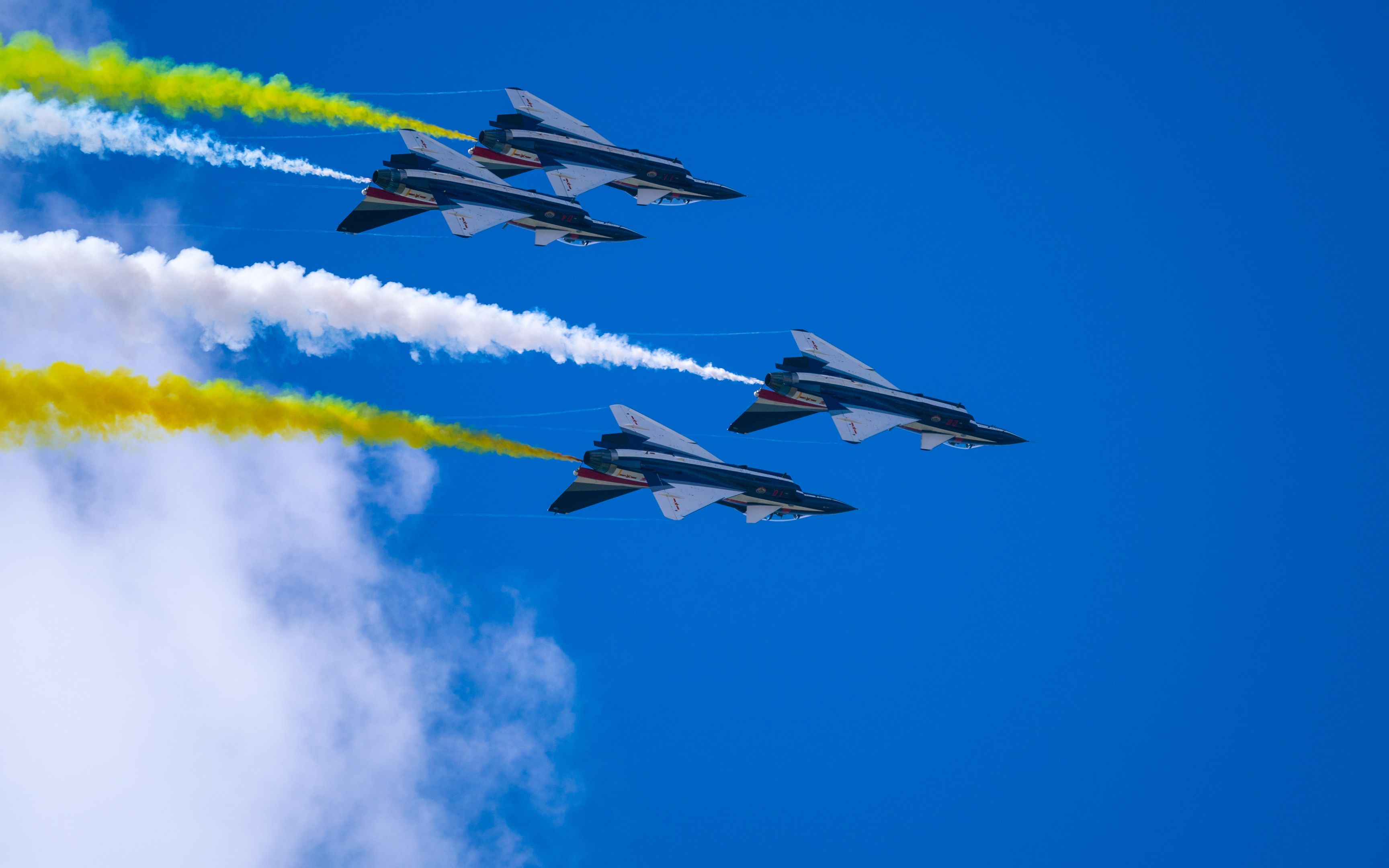 八一飞行表演队歼10长春航展表演_哔哩哔哩_bilibili