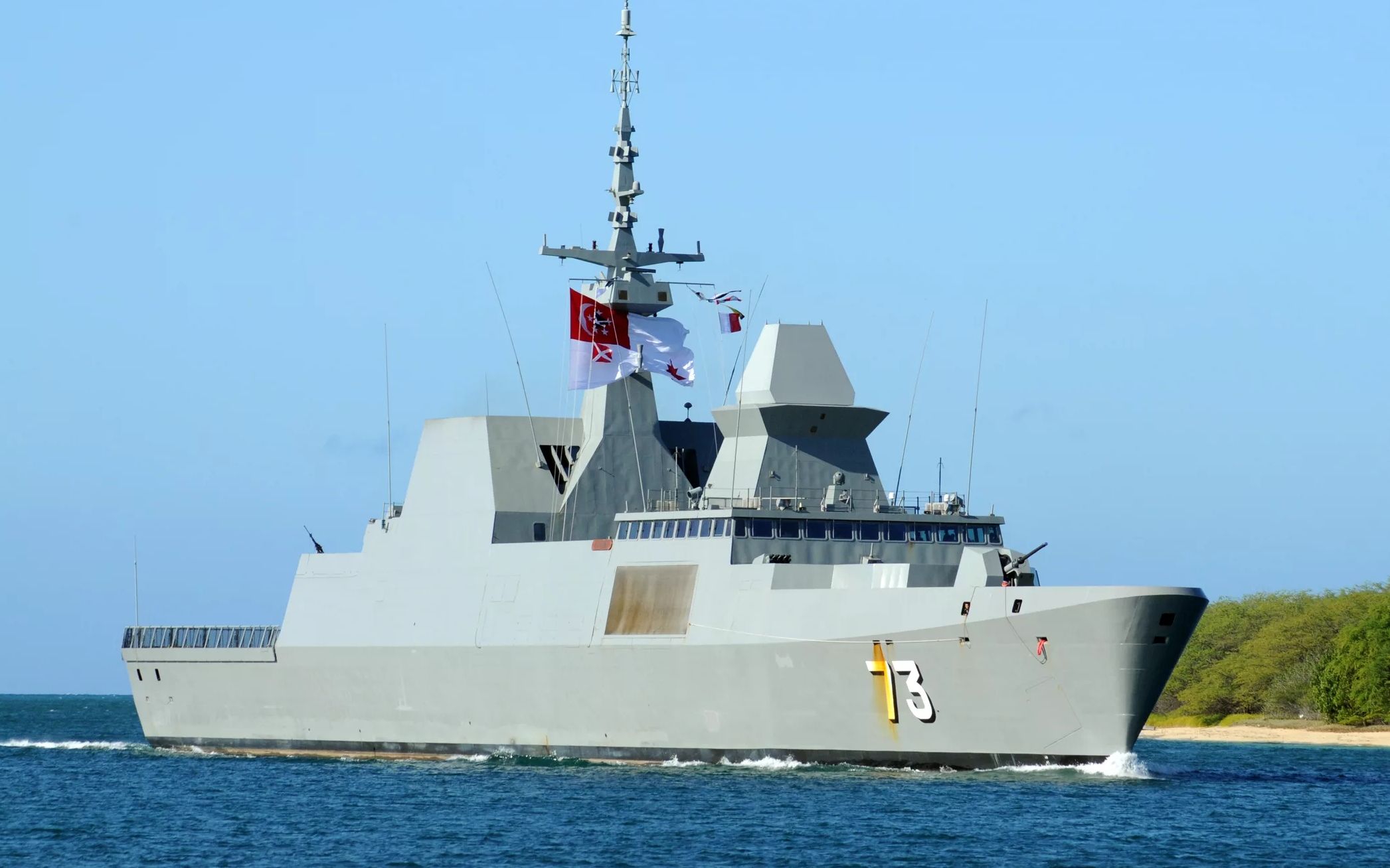 新加坡"威武"级护卫舰"无比"号抵达珍珠港