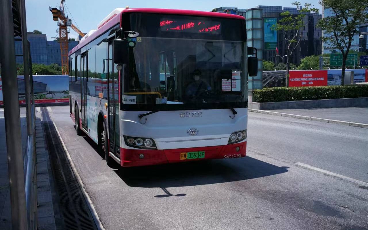 pov2虹桥到九亭的公交快线虹桥枢纽10路九亭区间方向九里亭公交枢纽站