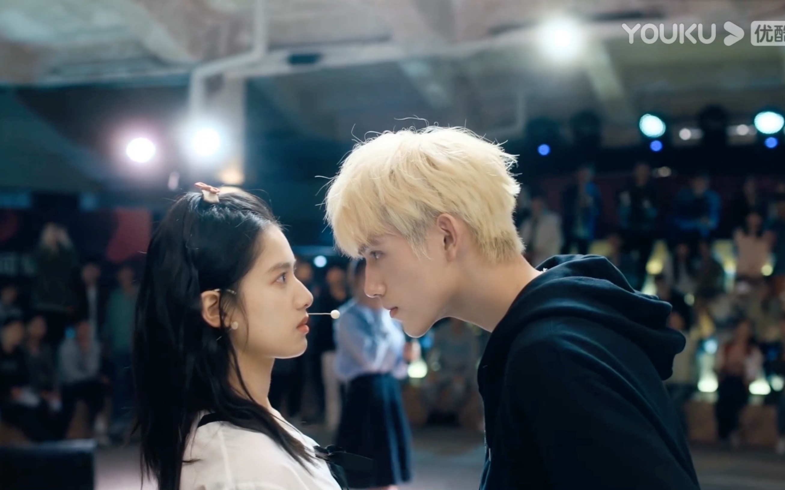 《打火机与公主裙》